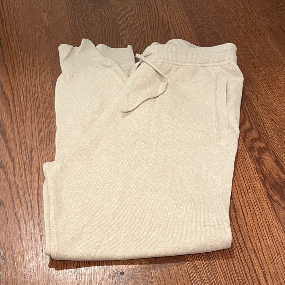 Ann Mashburn Cozy Neutral Drawstring Sweatpants - Cream
